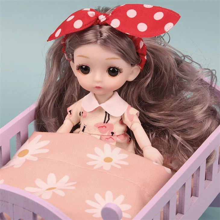 Wooden Doll Crable